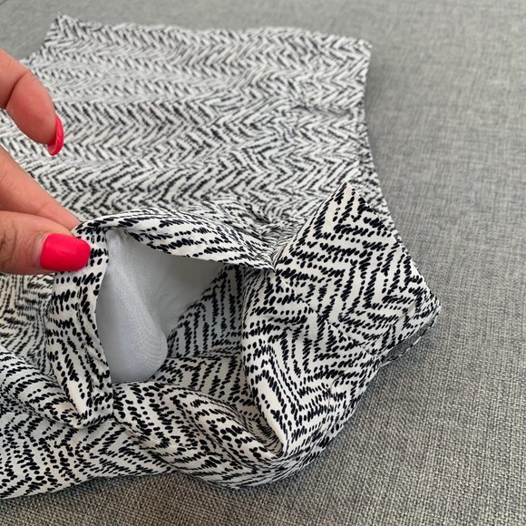 Skies Are Blue Shorts Black White Pleated high Rise Size 8‎ Lightweight Pockets - Picture 11 of 14